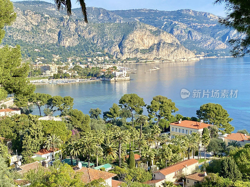 法国- Côte d'Azur-从saint - jean - cape - ferrat俯瞰Baie des Fourmis (Beaulieu-sur-Mer)